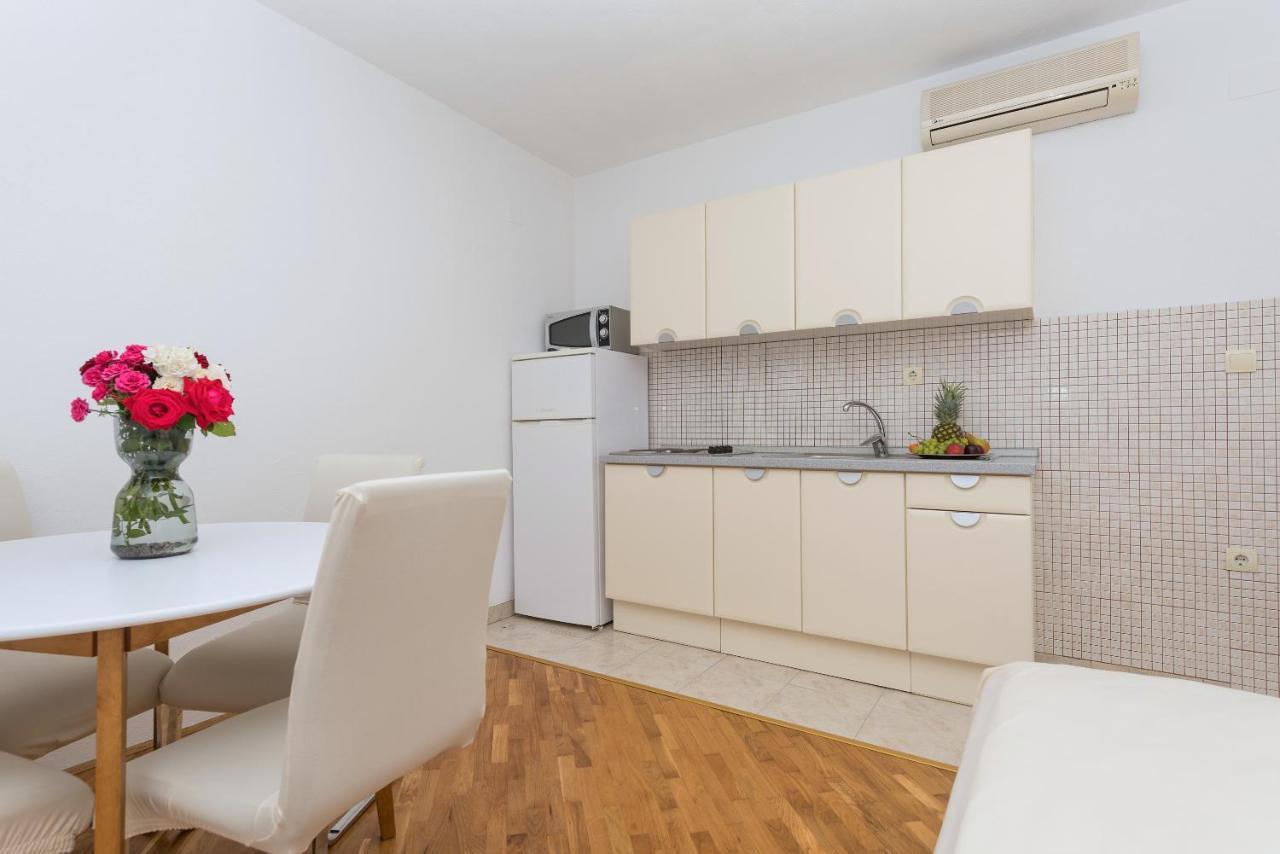 Skiljini Dvori - Apartman 马卡尔斯卡 外观 照片
