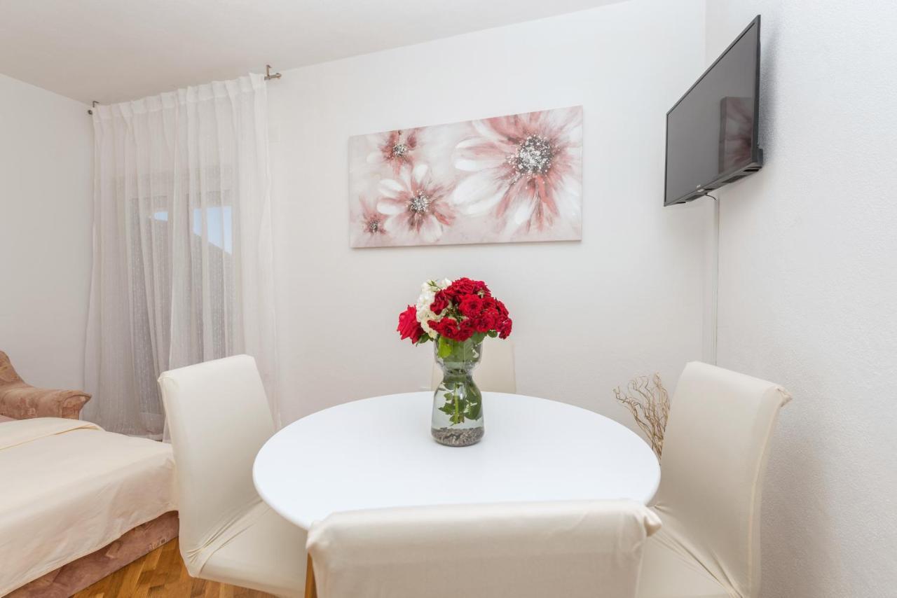 Skiljini Dvori - Apartman 马卡尔斯卡 外观 照片