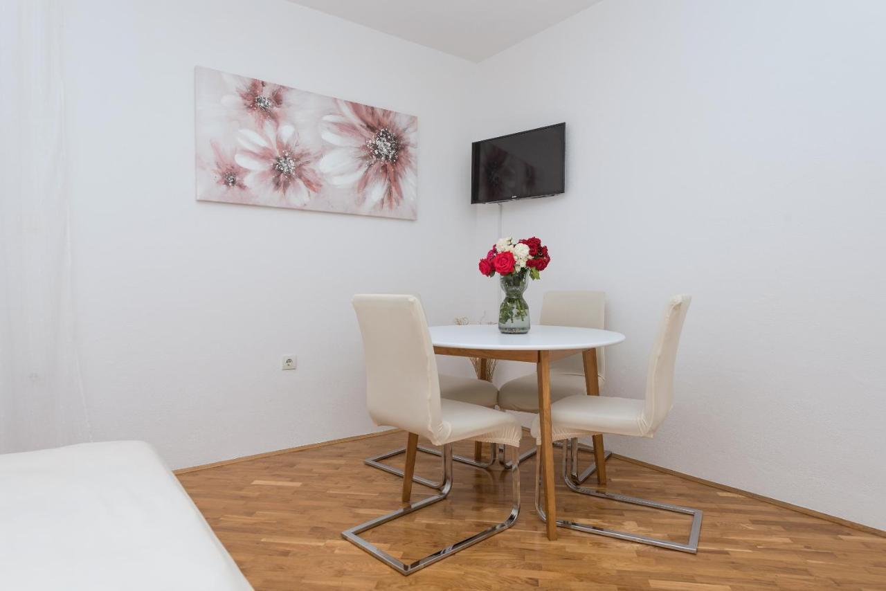 Skiljini Dvori - Apartman 马卡尔斯卡 外观 照片